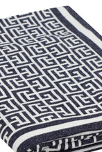 Carica l'immagine nel visualizzatore di Gallery, Sciarpa in maglia motivo jacquard
