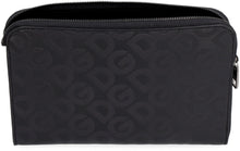 Carica l'immagine nel visualizzatore di Gallery, Pochette in pelle
