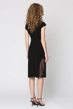 Carica l&#39;immagine nel visualizzatore di Gallery, Abito in crêpe
