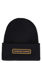 Carica l'immagine nel visualizzatore di Gallery, Cappello in maglia a costine
