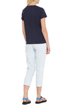 Carica l'immagine nel visualizzatore di Gallery, T-shirt Item in cotone
