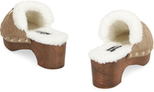 Carica l'immagine nel visualizzatore di Gallery, Mules in suede
