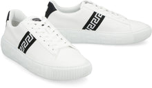 Carica l'immagine nel visualizzatore di Gallery, Sneakers low-top Greca
