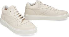 Carica l'immagine nel visualizzatore di Gallery, Sneakers mid-top in pelle
