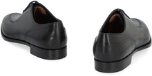 Carica l'immagine nel visualizzatore di Gallery, Scarpe stringate in pelle
