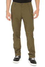 Carica l'immagine nel visualizzatore di Gallery, Pantaloni chino slim fit
