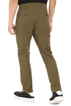 Carica l'immagine nel visualizzatore di Gallery, Pantaloni chino slim fit
