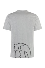 Carica l'immagine nel visualizzatore di Gallery, Lacoste x Comme des Garçons - T-shirt a maniche corte in cotone con stampa
