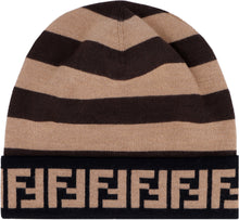 Carica l'immagine nel visualizzatore di Gallery, Cappello in maglia
