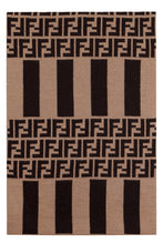 Carica l'immagine nel visualizzatore di Gallery, Sciarpa jacquard con motivo FF
