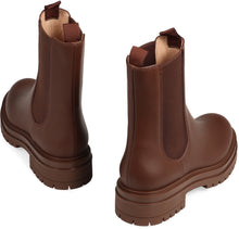 Carica l'immagine nel visualizzatore di Gallery, Chelsea boots in pelle
