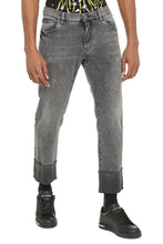 Carica l'immagine nel visualizzatore di Gallery, Jeans slim-fit a 5 tasche
