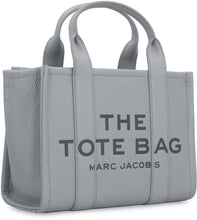 Carica l'immagine nel visualizzatore di Gallery, The Small Tote Bag in pelle
