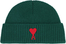 Carica l'immagine nel visualizzatore di Gallery, Cappello in lana
