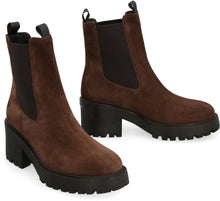 Carica l'immagine nel visualizzatore di Gallery, Chelsea boots Hogan H649 in pelle scamosciata
