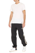 Carica l'immagine nel visualizzatore di Gallery, T-shirt girocollo in cotone

