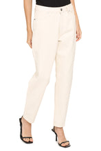 Carica l'immagine nel visualizzatore di Gallery, Jeans straight leg a 5 tasche
