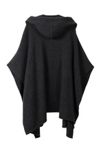Carica l'immagine nel visualizzatore di Gallery, Mantella in cashmere
