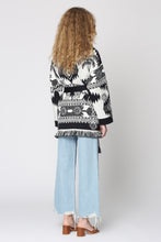 Carica l'immagine nel visualizzatore di Gallery, Cardigan in maglia jacquard
