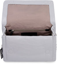 Carica l'immagine nel visualizzatore di Gallery, Pillow Bag a spalla in pelle

