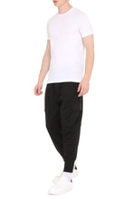 Carica l'immagine nel visualizzatore di Gallery, T-shirt girocollo in cotone
