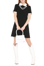 Carica l&#39;immagine nel visualizzatore di Gallery, Abito con applicazione gioiello
