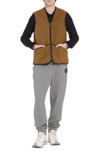 Carica l'immagine nel visualizzatore di Gallery, Gilet in pile reversibile
