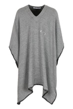 Carica l'immagine nel visualizzatore di Gallery, Poncho in lana

