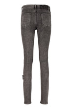 Carica l'immagine nel visualizzatore di Gallery, Jeans skinny
