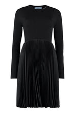 Carica l&#39;immagine nel visualizzatore di Gallery, Abito con gonna plissettata
