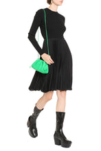 Carica l&#39;immagine nel visualizzatore di Gallery, Abito con gonna plissettata
