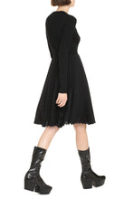 Carica l&#39;immagine nel visualizzatore di Gallery, Abito con gonna plissettata
