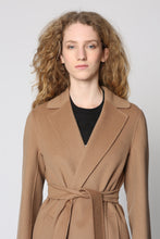 Load image into Gallery viewer, Pauline wool coat
