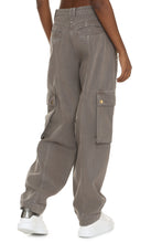 Carica l'immagine nel visualizzatore di Gallery, Jeans carrot-fit
