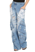 Load image into Gallery viewer, Wide-leg jeans
