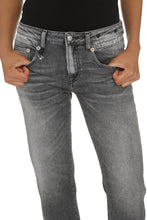 Carica l'immagine nel visualizzatore di Gallery, Boy Straight jeans
