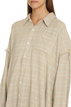Carica l'immagine nel visualizzatore di Gallery, Camicia oversize
