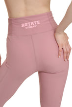 Load image into Gallery viewer, Kamelia technical fabric leggings - ROTATE Sunday

