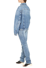 Carica l'immagine nel visualizzatore di Gallery, Giacca in denim slavato
