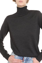 Carica l'immagine nel visualizzatore di Gallery, Maglione dolcevita in lana
