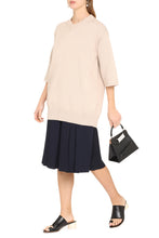 Carica l'immagine nel visualizzatore di Gallery, Maglione in cotone con scollo a V
