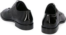 Carica l'immagine nel visualizzatore di Gallery, Scarpe stringate Tabi in vernice
