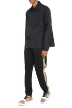 Carica l'immagine nel visualizzatore di Gallery, Overshirt in Re-nylon
