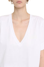 Carica l'immagine nel visualizzatore di Gallery, T-shirt con scollo a V
