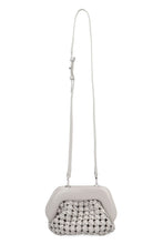 Carica l'immagine nel visualizzatore di Gallery, Clutch Gea Knots Shiny in ecopelle
