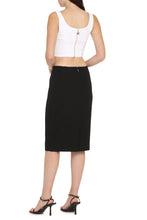 Carica l'immagine nel visualizzatore di Gallery, Cropped top in crepe-de-chine
