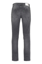 Carica l'immagine nel visualizzatore di Gallery, Jeans Skeith a 5 tasche
