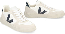 Carica l'immagine nel visualizzatore di Gallery, Sneakers low-top V-10

