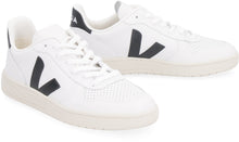 Carica l'immagine nel visualizzatore di Gallery, Sneakers low-top V-10 in pelle
