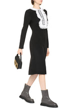 Carica l&#39;immagine nel visualizzatore di Gallery, Abito in crêpe con ricamo
